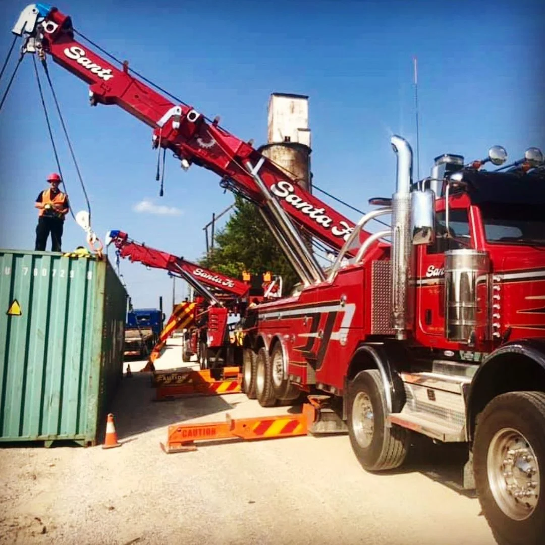 Two Santa Fe rotator wreckers working with Bardroff Heavy Hauling on container lift